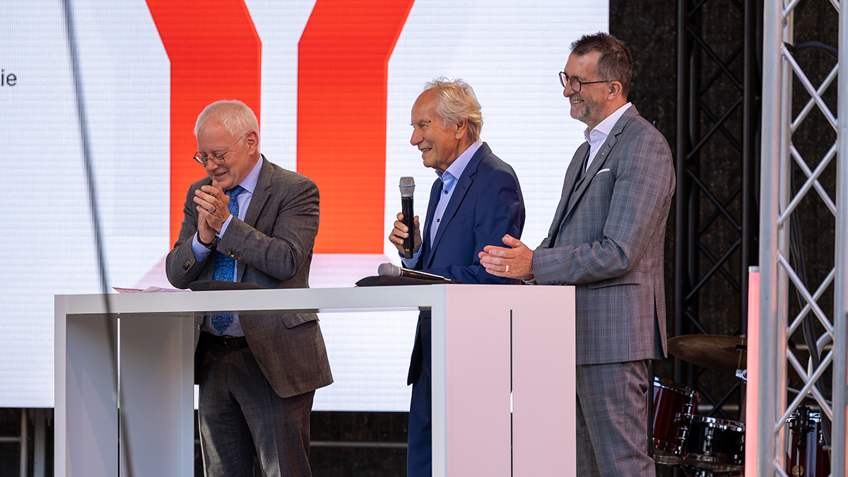 Prof. August Wilhelm Scheer Celebrating his 85th birthday on a stage